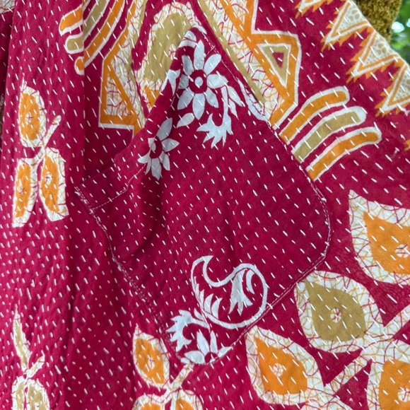 Kantha Bae Hooded Vest - Picture 5 of 8